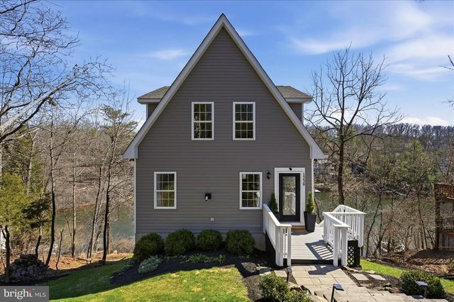 1239 LAKEVIEW DR, Cross Junction, VA 22625