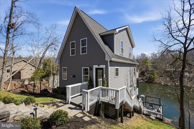 1239 LAKEVIEW DR, Cross Junction, VA 22625