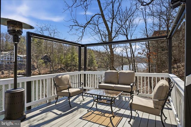 1239 LAKEVIEW DR, Cross Junction, VA 22625