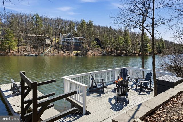 1239 LAKEVIEW DR, Cross Junction, VA 22625