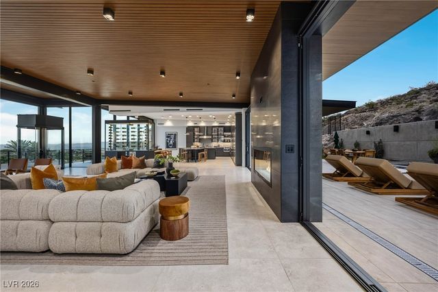 1707 Tangiers Drive, Henderson, NV 89012