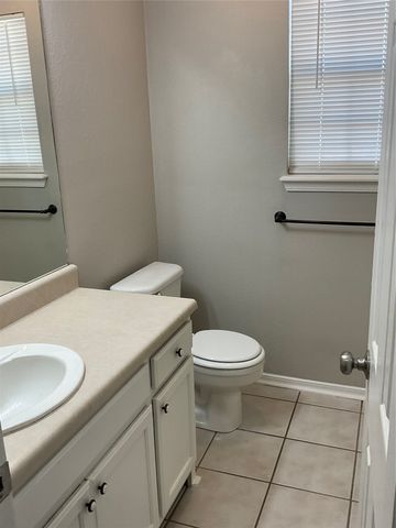 8400 E Lansing Street, Broken Arrow, OK 74014