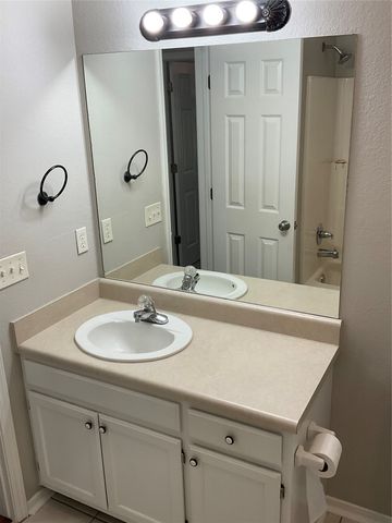 8400 E Lansing Street, Broken Arrow, OK 74014