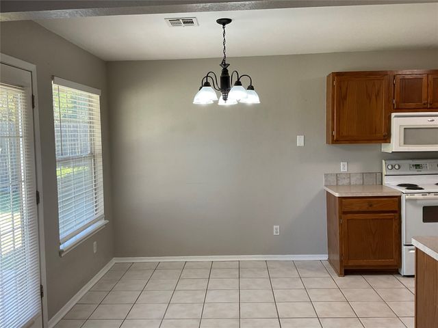 8400 E Lansing Street, Broken Arrow, OK 74014