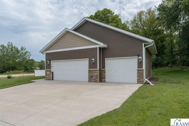 101 Skylark Drive, Mankato, MN 56001