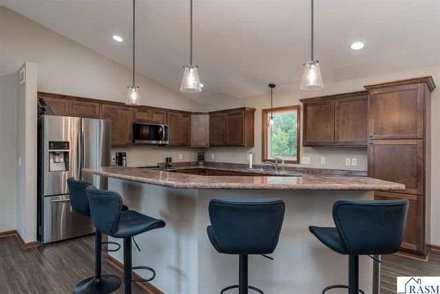 101 Skylark Drive, Mankato, MN 56001