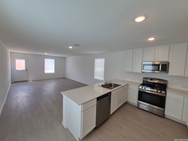 8551 GREEN BLISS, San Antonio, TX 78223