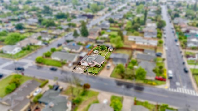 6311 8th St, Riverbank, CA 95367