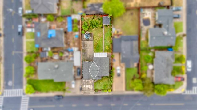 6311 8th St, Riverbank, CA 95367