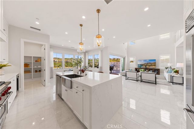 135 Sunnyslope, Irvine, CA 92618