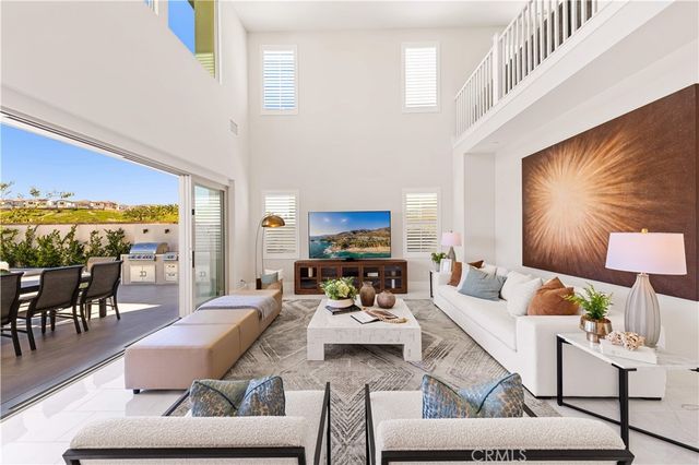 135 Sunnyslope, Irvine, CA 92618