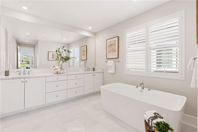 135 Sunnyslope, Irvine, CA 92618