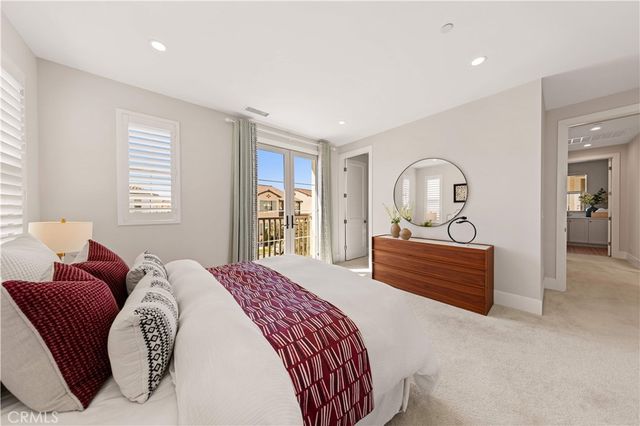 135 Sunnyslope, Irvine, CA 92618