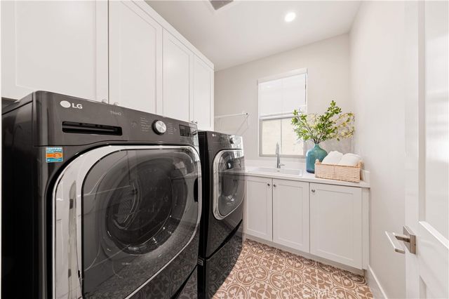 135 Sunnyslope, Irvine, CA 92618