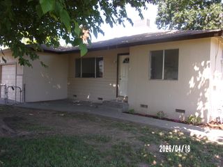 921 S Elinor Ave, Olivehurst, CA 95961