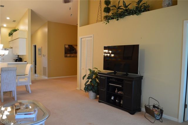 8055 Tiger CV 6-606, Naples, FL 34113