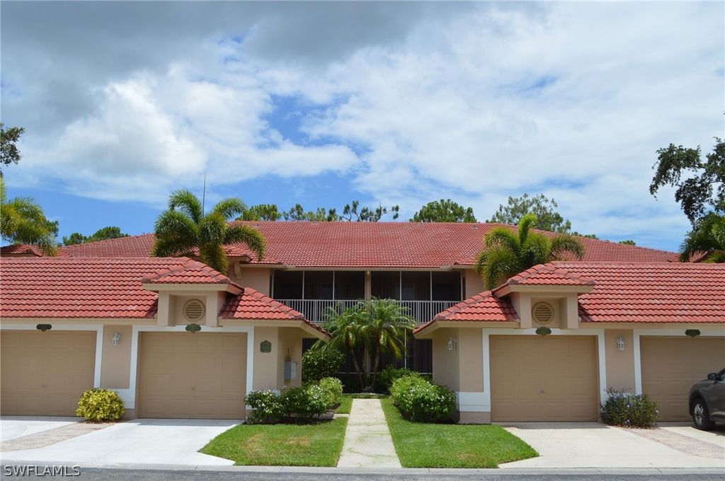 8055 Tiger CV 6-606, Naples, FL 34113