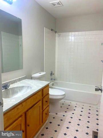 6425 CONTINENTAL DR, Glen Burnie, MD 21061