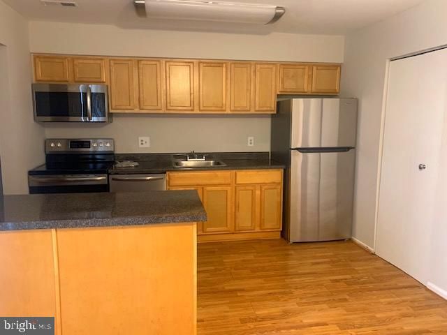 6425 CONTINENTAL DR, Glen Burnie, MD 21061