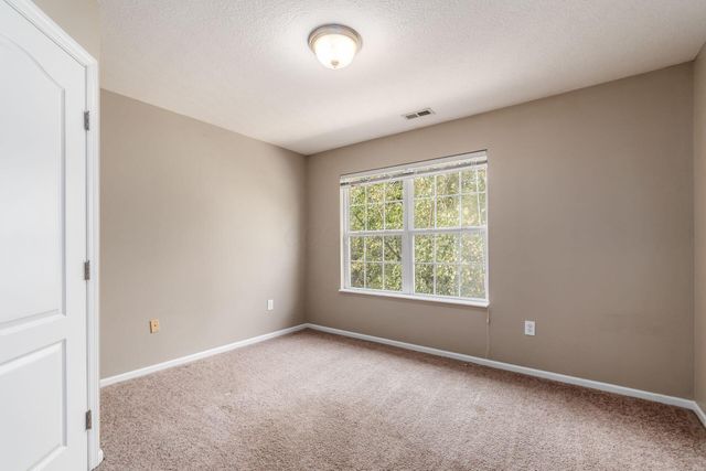 185 Prairiecreek Way, Columbus, OH 43213