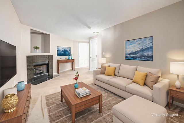 185 Prairiecreek Way, Columbus, OH 43213