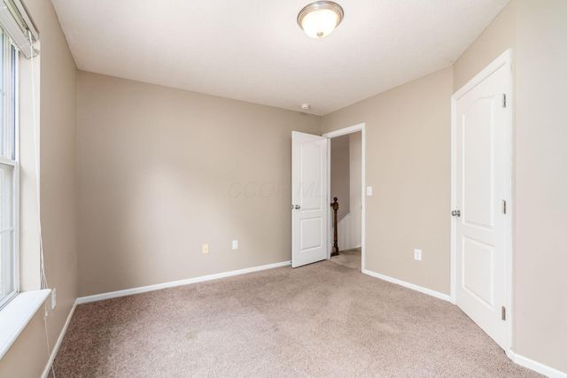 185 Prairiecreek Way, Columbus, OH 43213