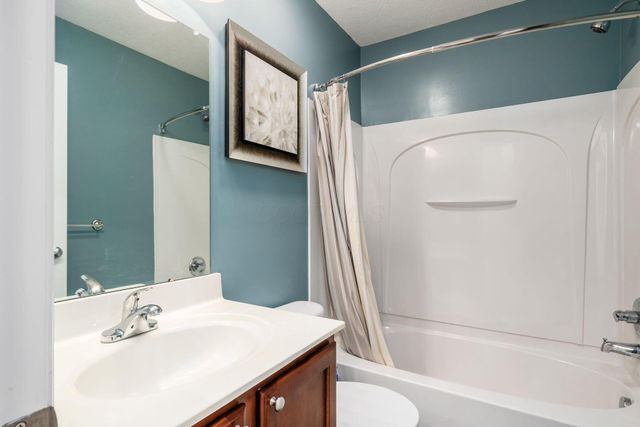 185 Prairiecreek Way, Columbus, OH 43213