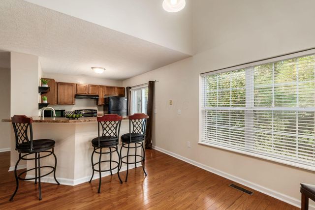 185 Prairiecreek Way, Columbus, OH 43213