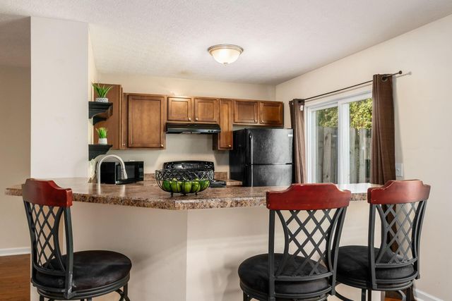 185 Prairiecreek Way, Columbus, OH 43213