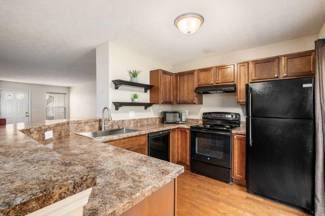 185 Prairiecreek Way, Columbus, OH 43213