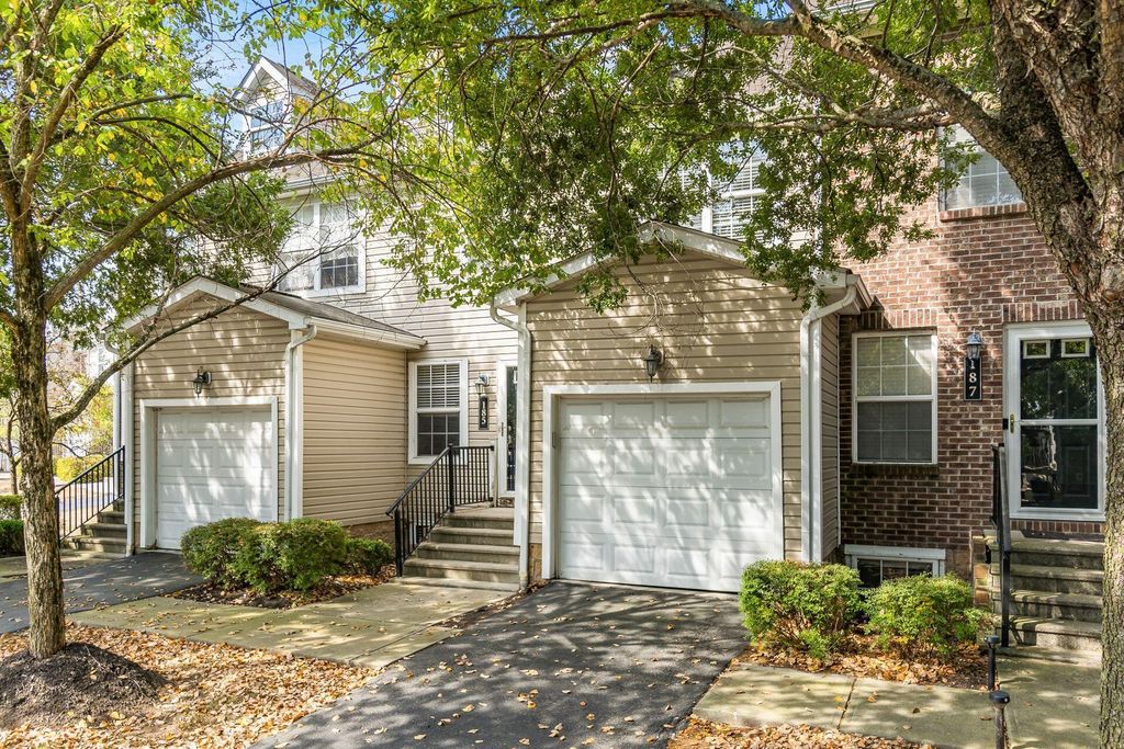 185 Prairiecreek Way, Columbus, OH 43213