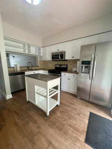 8021 Sanibel Dr 8021, Tamarac, FL 33321
