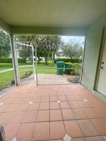8021 Sanibel Dr 8021, Tamarac, FL 33321
