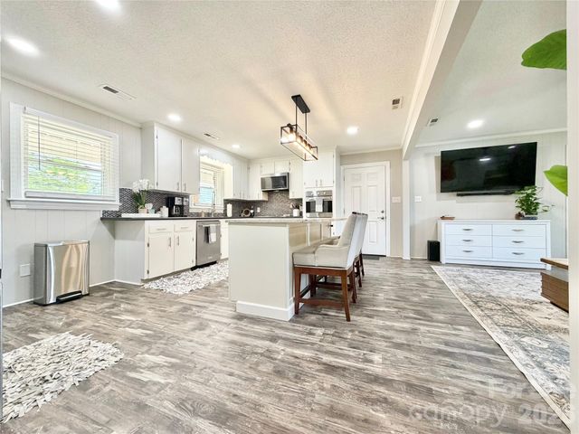 261 N Thomas Lane, Stony Point, NC 28678
