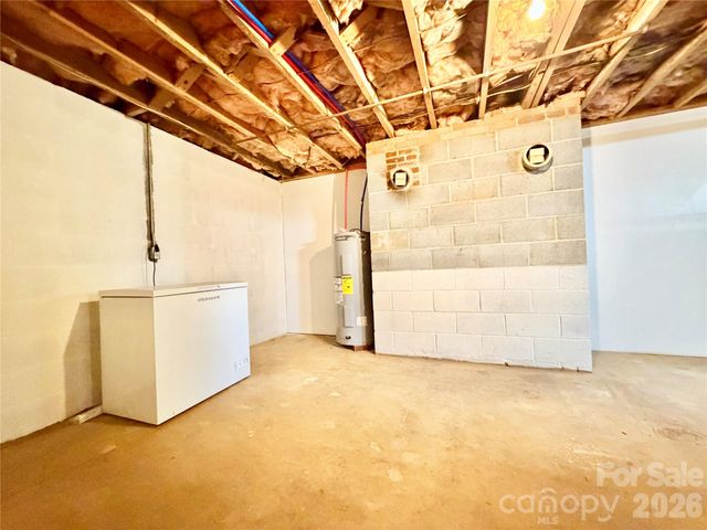 261 N Thomas Lane, Stony Point, NC 28678