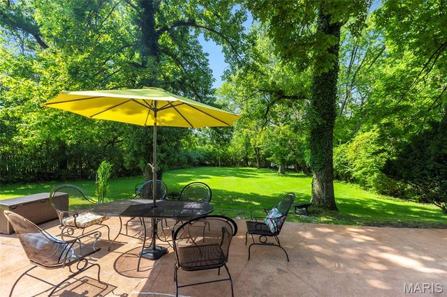 15 Ladue Ridge, Ladue, MO 63124