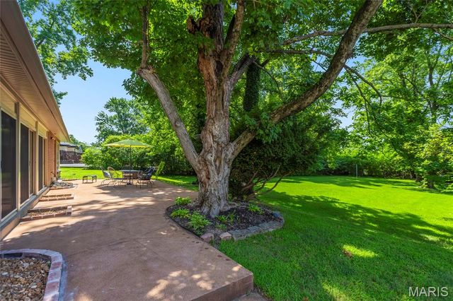 15 Ladue Ridge, Ladue, MO 63124