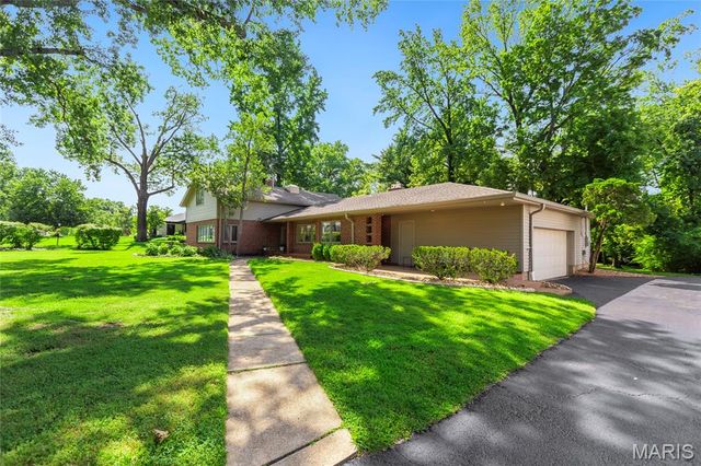 15 Ladue Ridge, Ladue, MO 63124