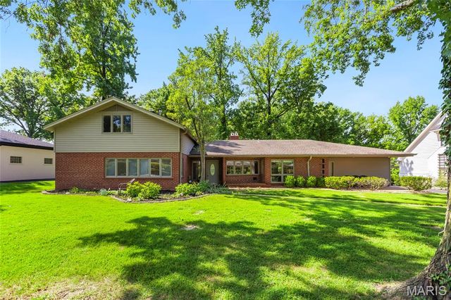 15 Ladue Ridge, Ladue, MO 63124