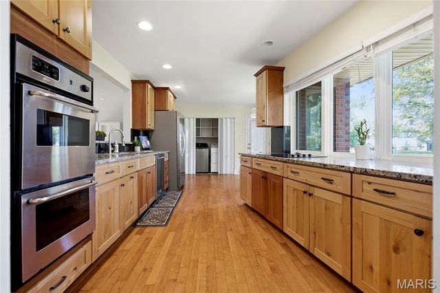 15 Ladue Ridge, Ladue, MO 63124