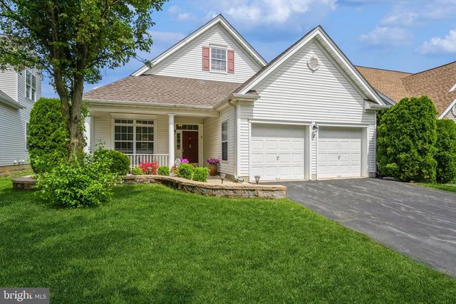 8 MISTFLOWER LANE, Princeton Junction, NJ 08550