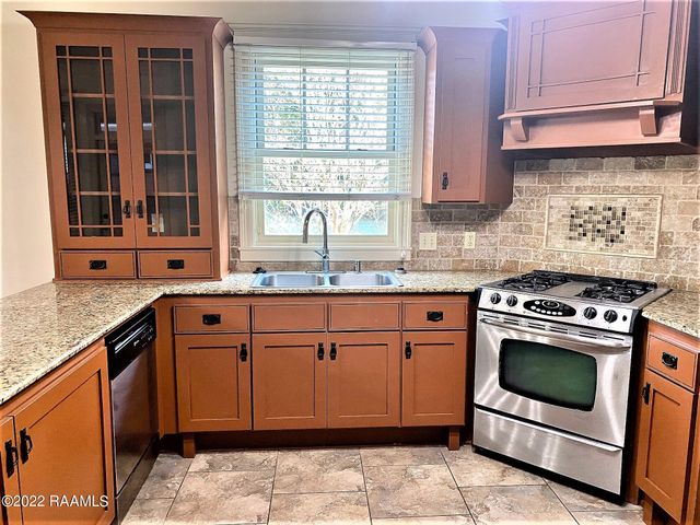 111 Hallmark Avenue, Lafayette, LA 70508