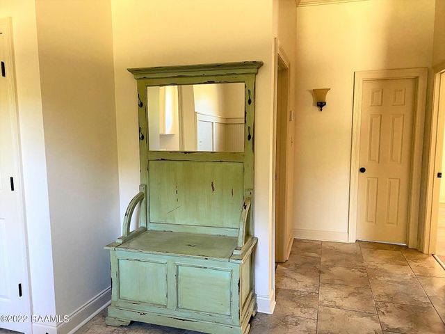 111 Hallmark Avenue, Lafayette, LA 70508