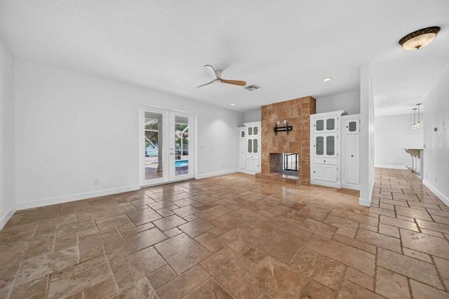 15 W HIGH POINT Road, Sewalls Point, FL 34996