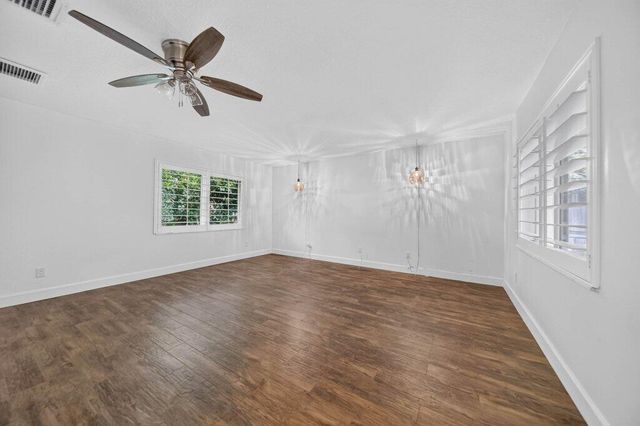 15 W HIGH POINT Road, Sewalls Point, FL 34996