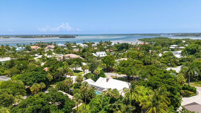 15 W HIGH POINT Road, Sewalls Point, FL 34996
