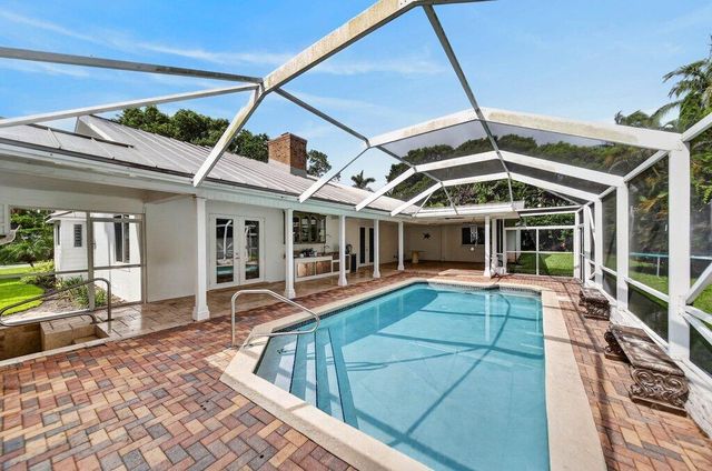 15 W HIGH POINT Road, Sewalls Point, FL 34996