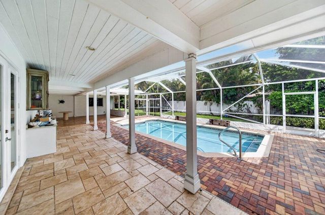 15 W HIGH POINT Road, Sewalls Point, FL 34996
