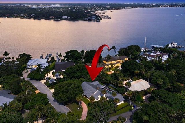15 W HIGH POINT Road, Sewalls Point, FL 34996