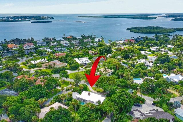 15 W HIGH POINT Road, Sewalls Point, FL 34996